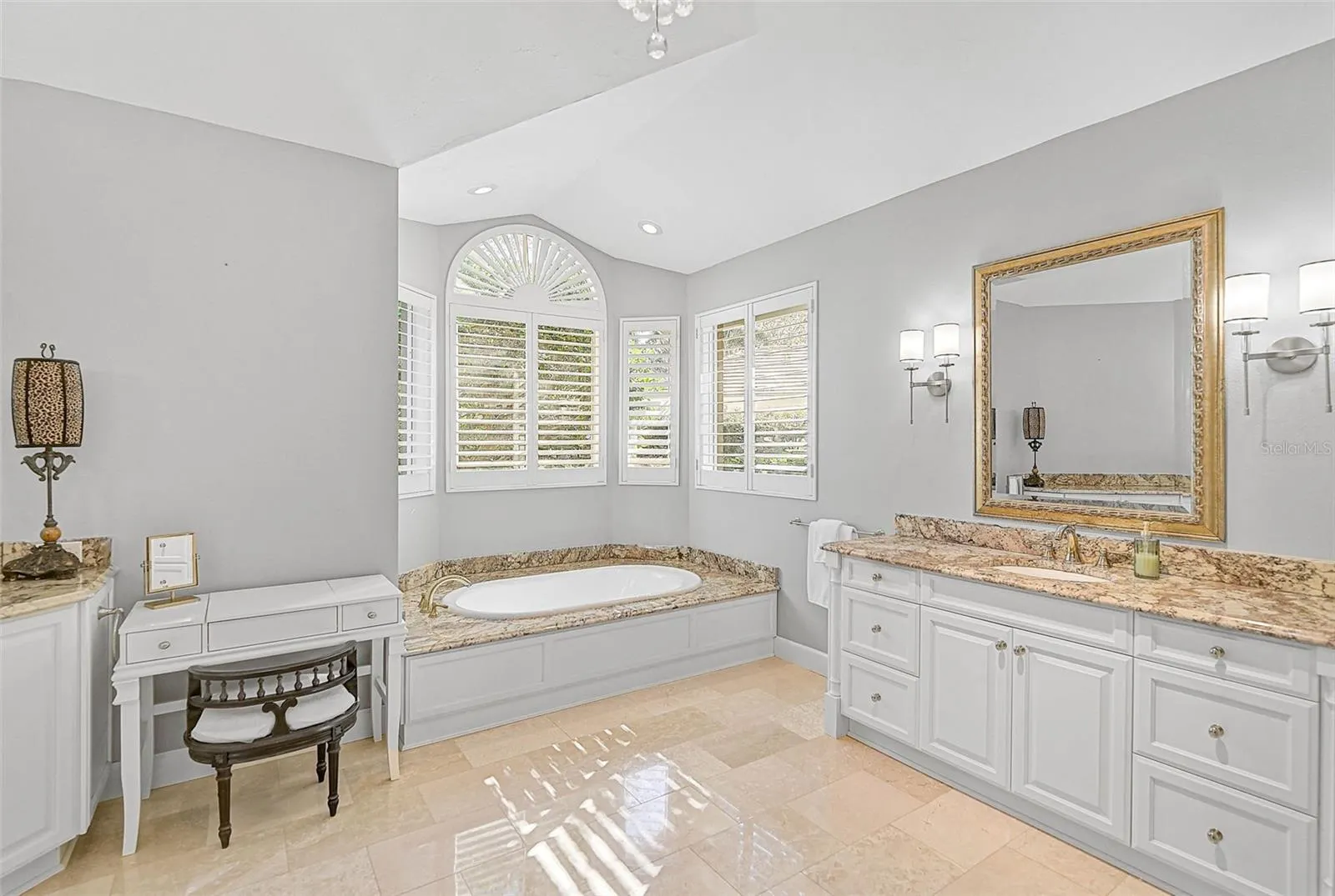 662 FERNWALK LN