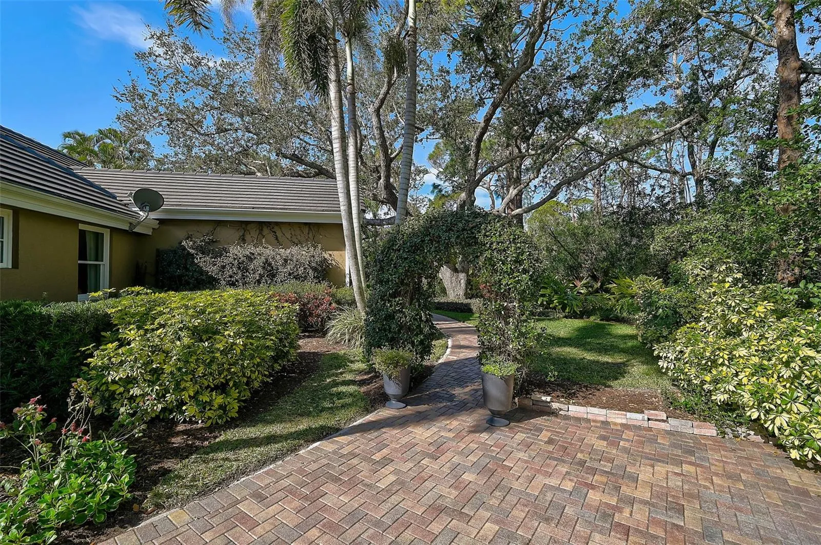 662 FERNWALK LN
