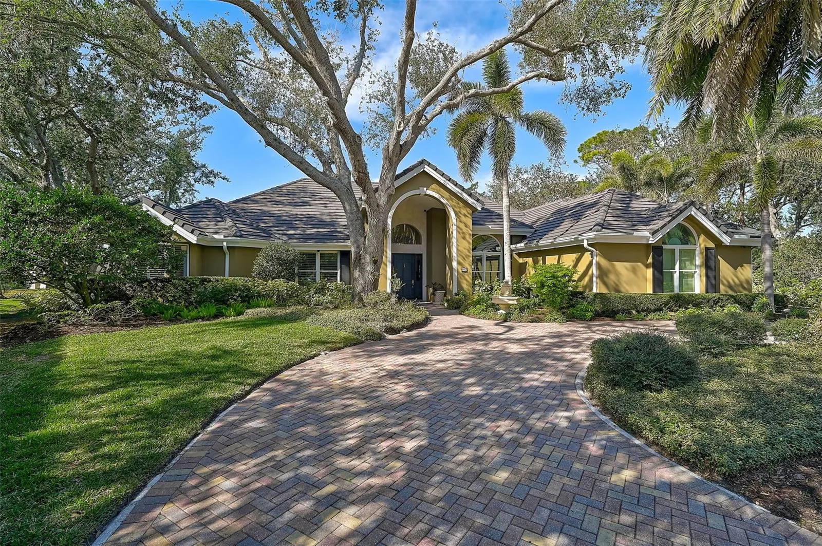 662 FERNWALK LN