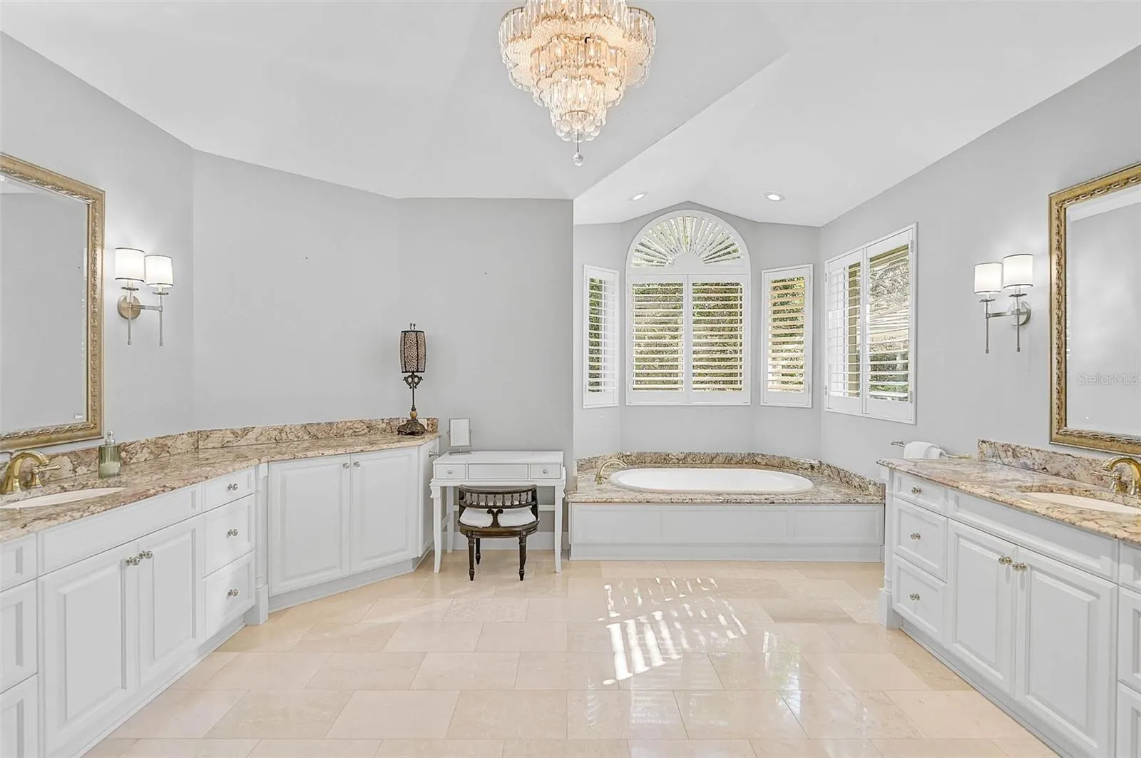 662 FERNWALK LN