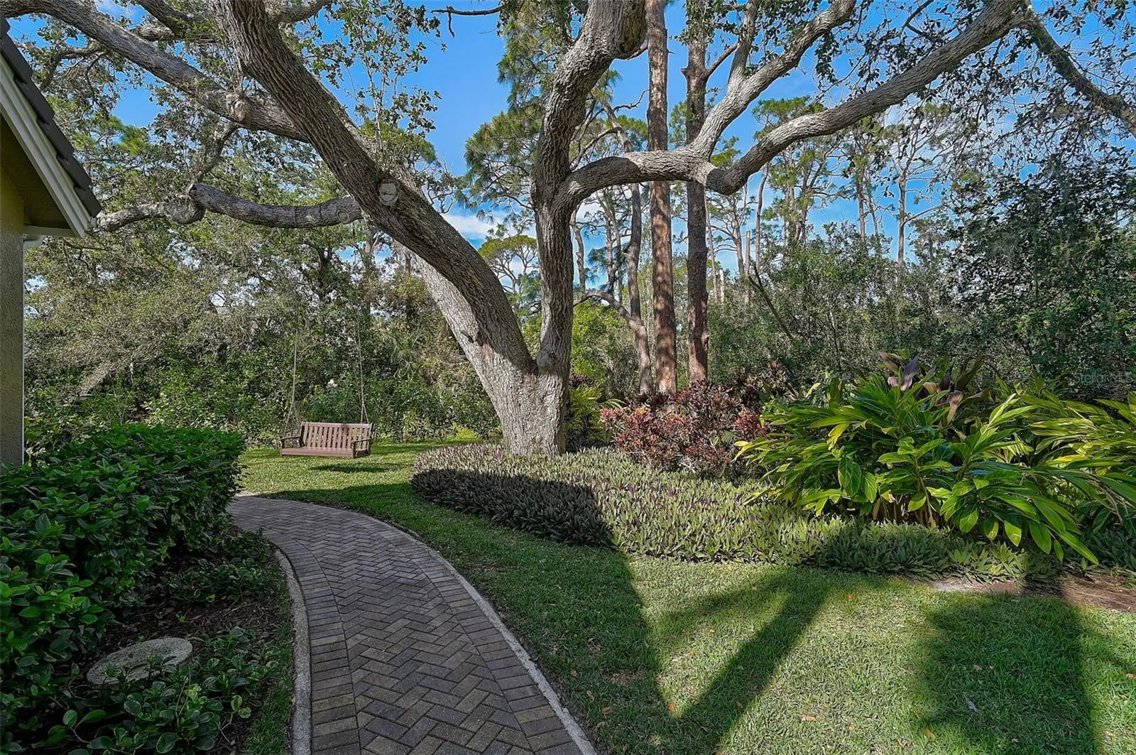 662 FERNWALK LN