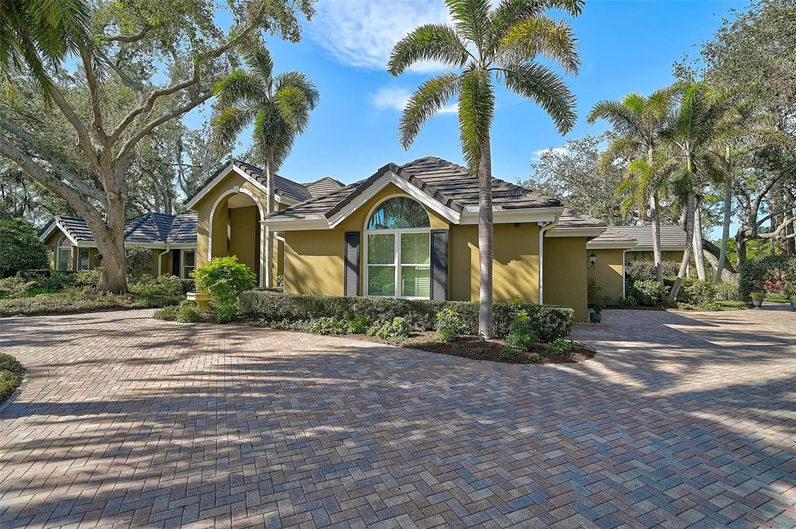 662 FERNWALK LN