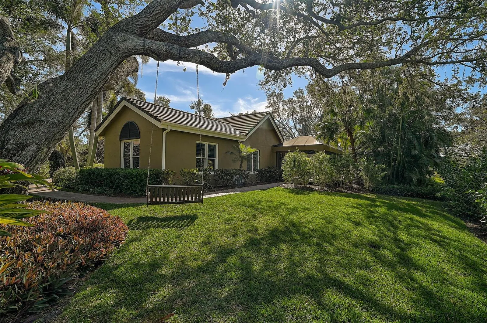 662 FERNWALK LN