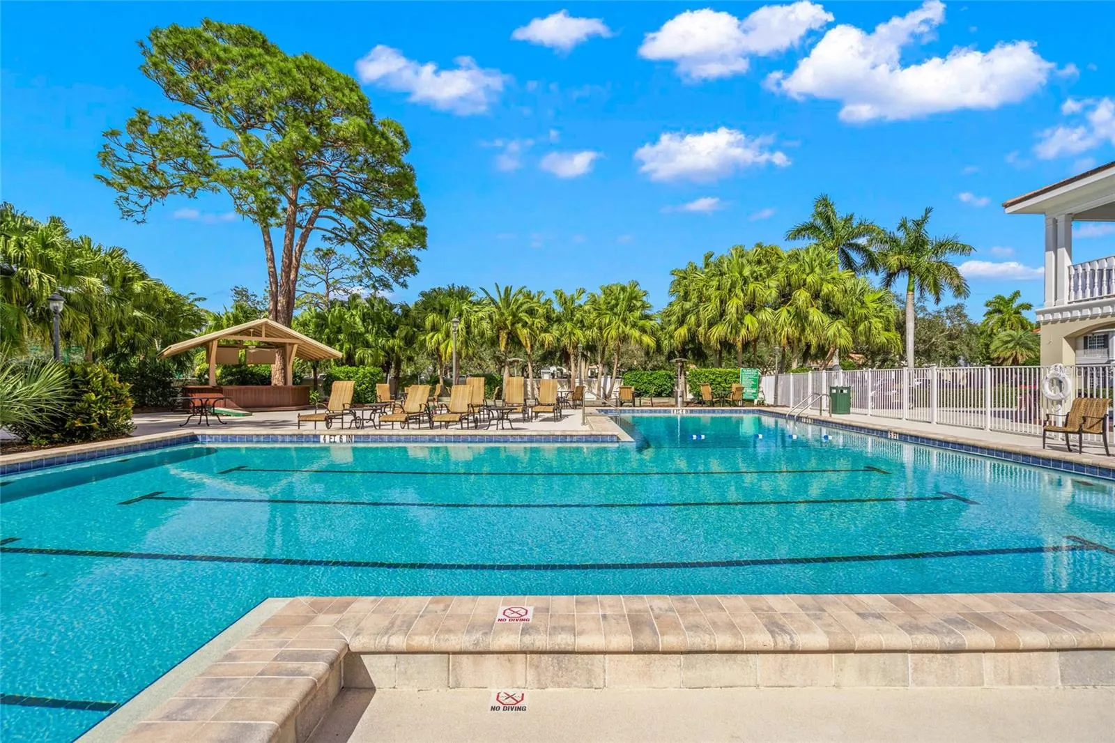 385 N POINT RD #402 #402