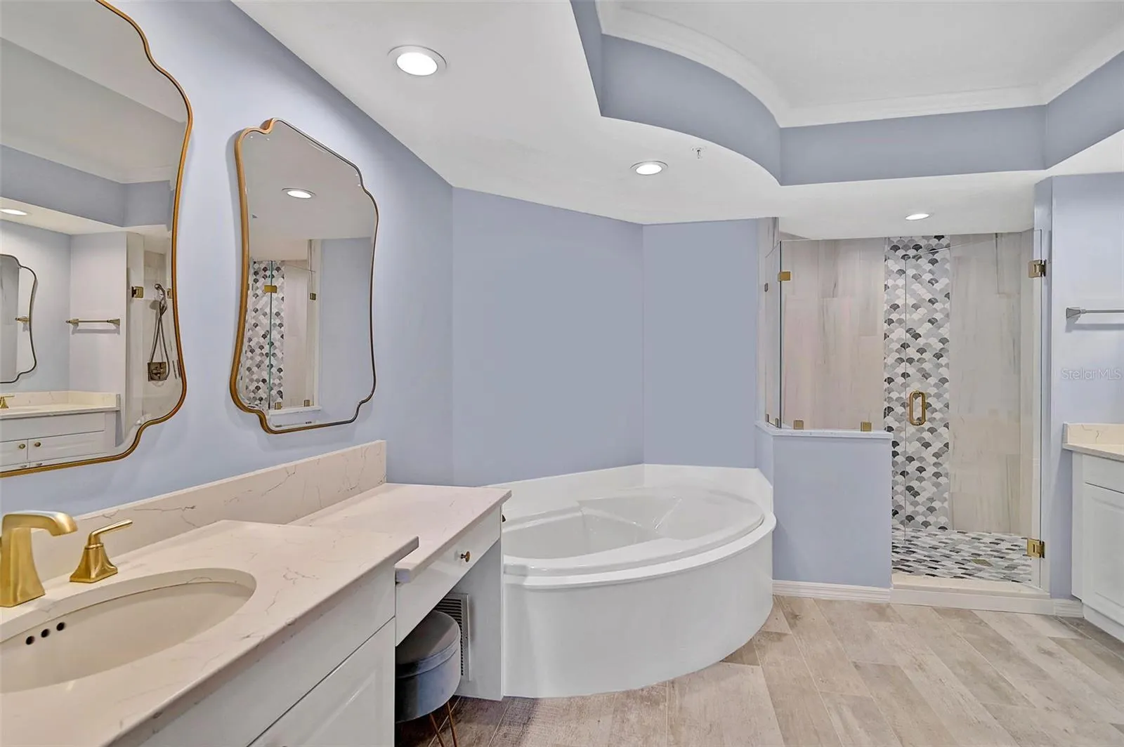 385 N POINT RD #402 #402