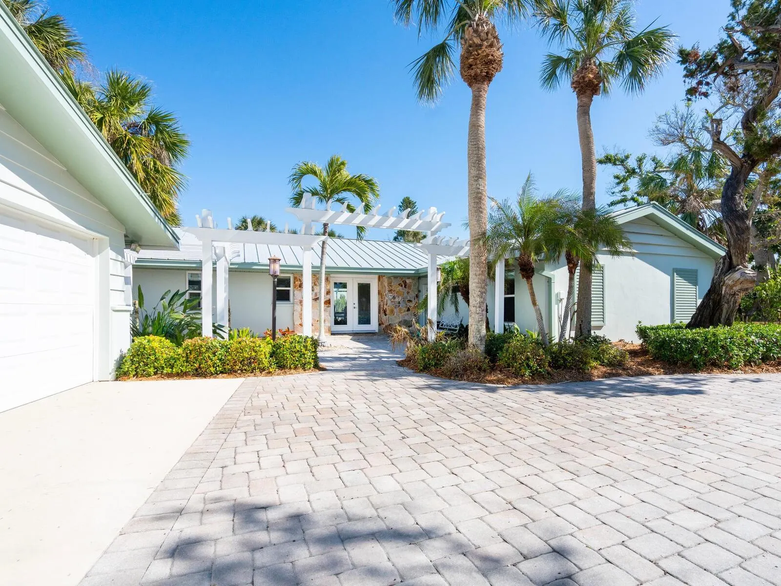 18 N CASEY KEY RD