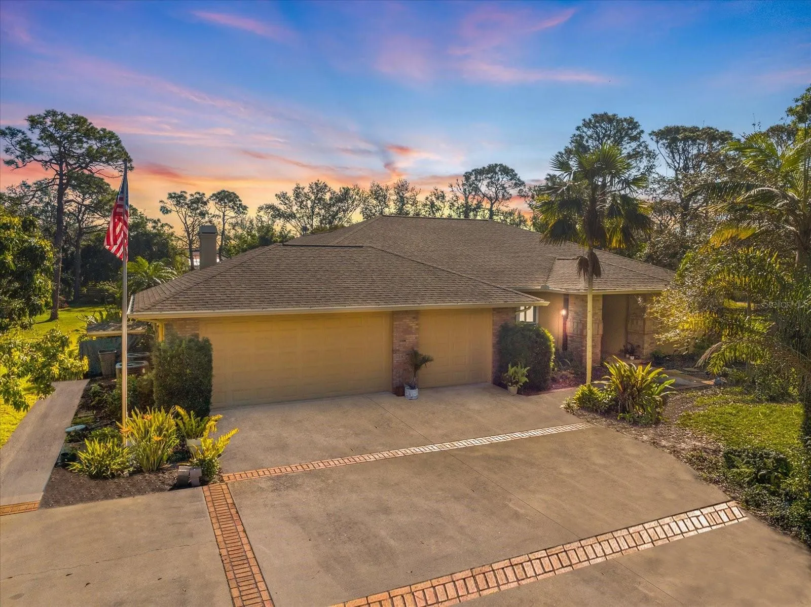 201 EAGLENOOK WAY