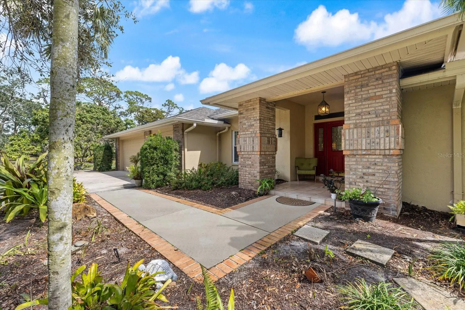 201 EAGLENOOK WAY