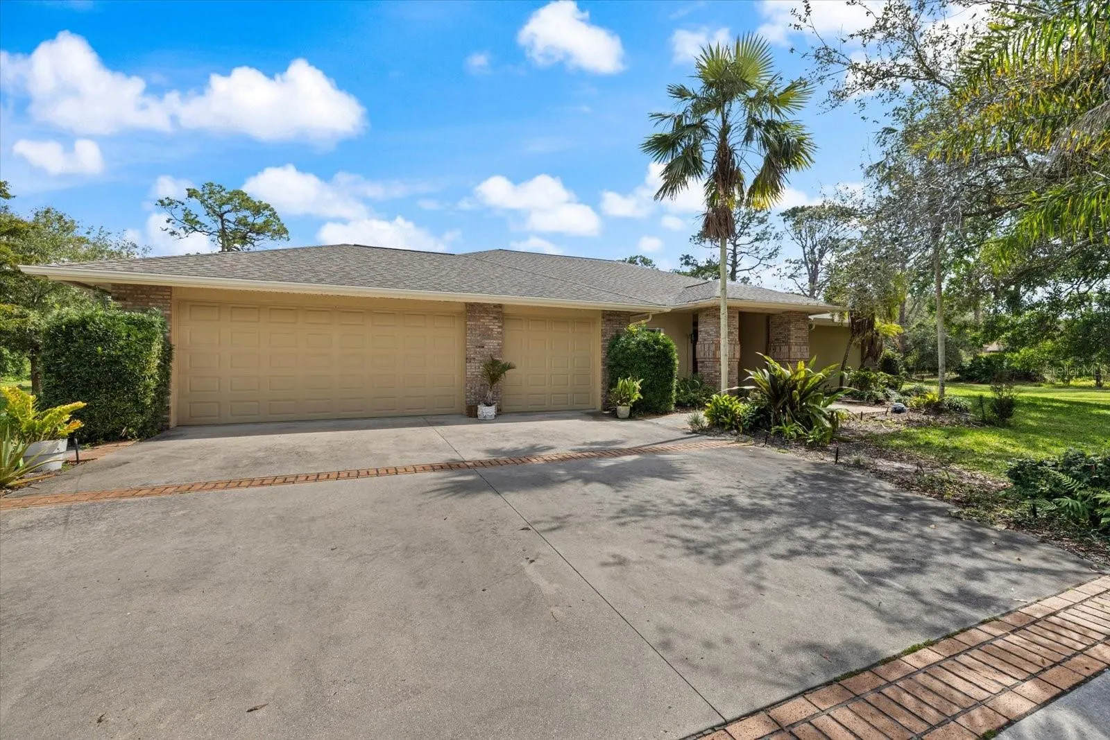 201 EAGLENOOK WAY