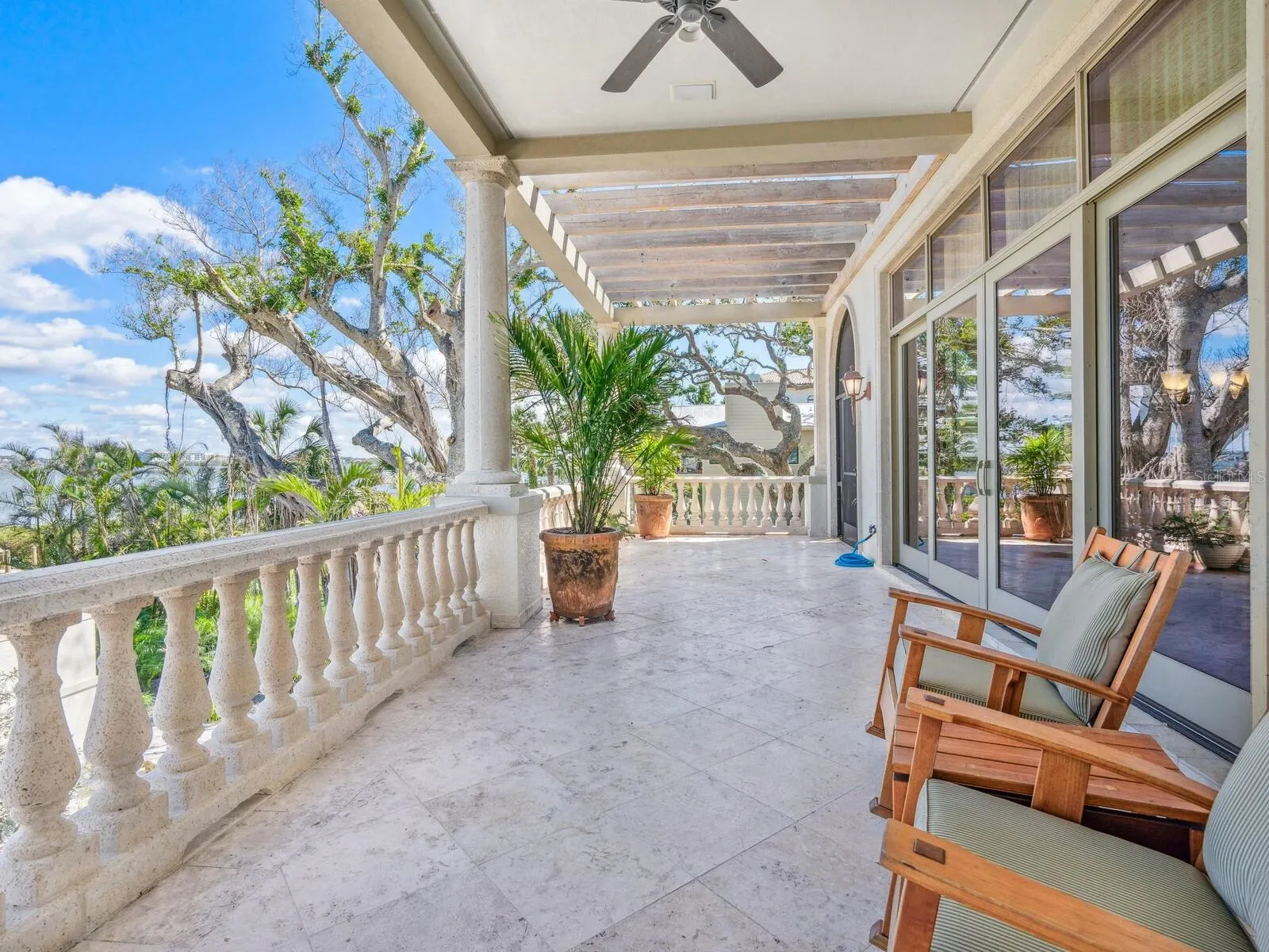 1216 N CASEY KEY RD