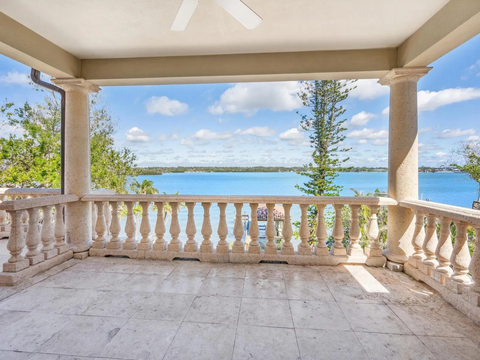 1216 N CASEY KEY RD