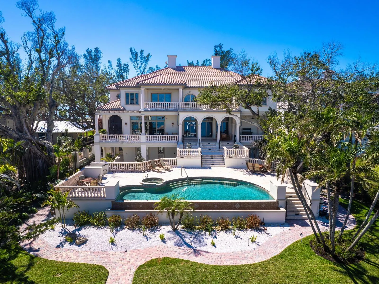 1216 N CASEY KEY RD
