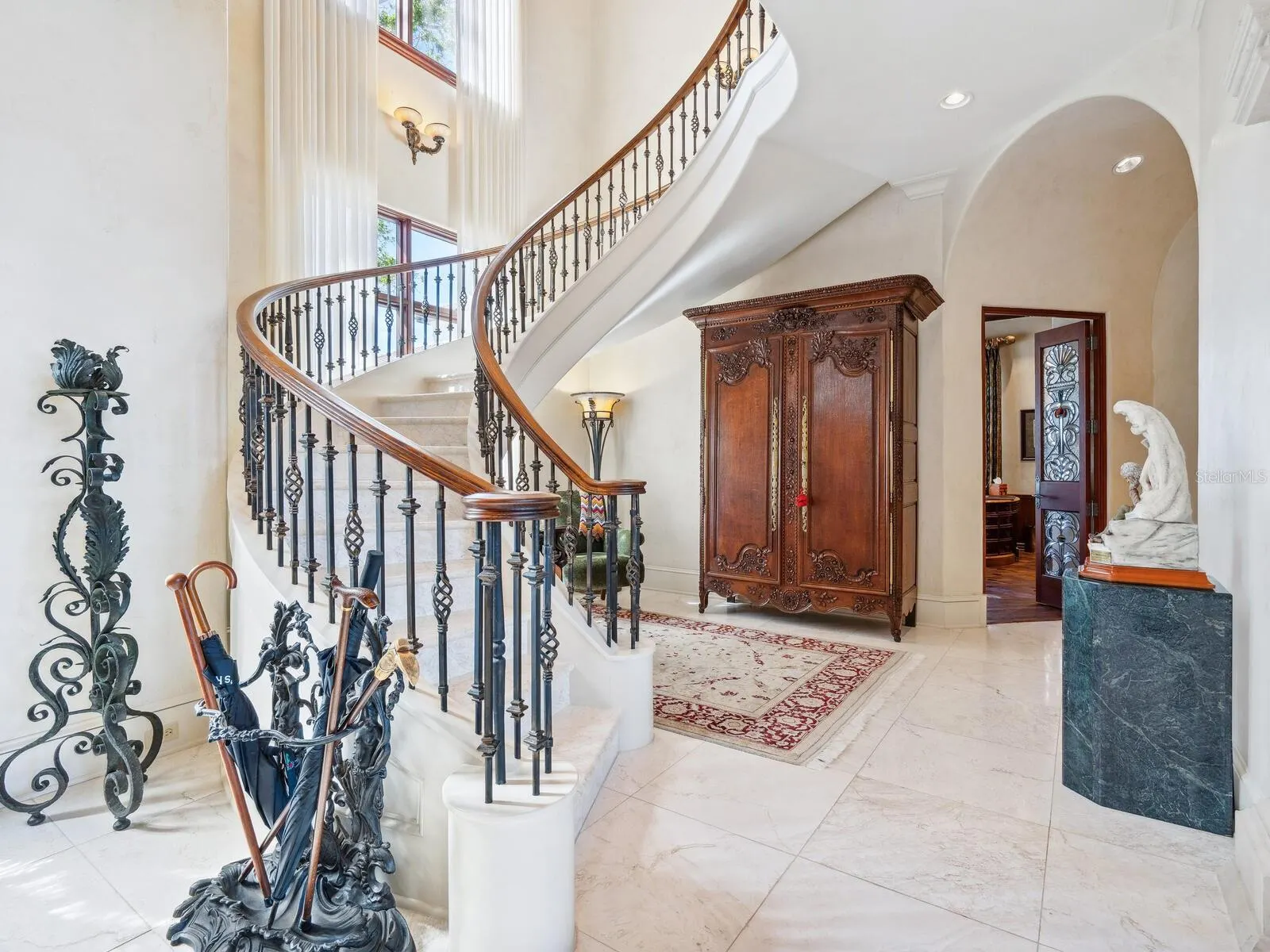 1216 N CASEY KEY RD