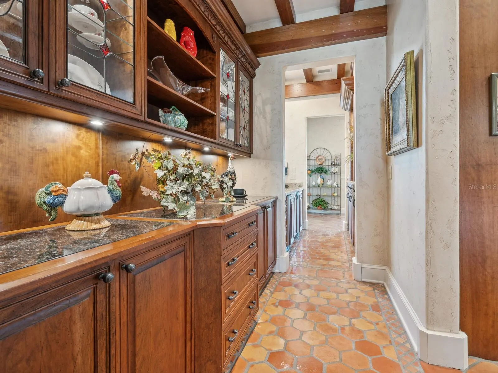 1216 N CASEY KEY RD