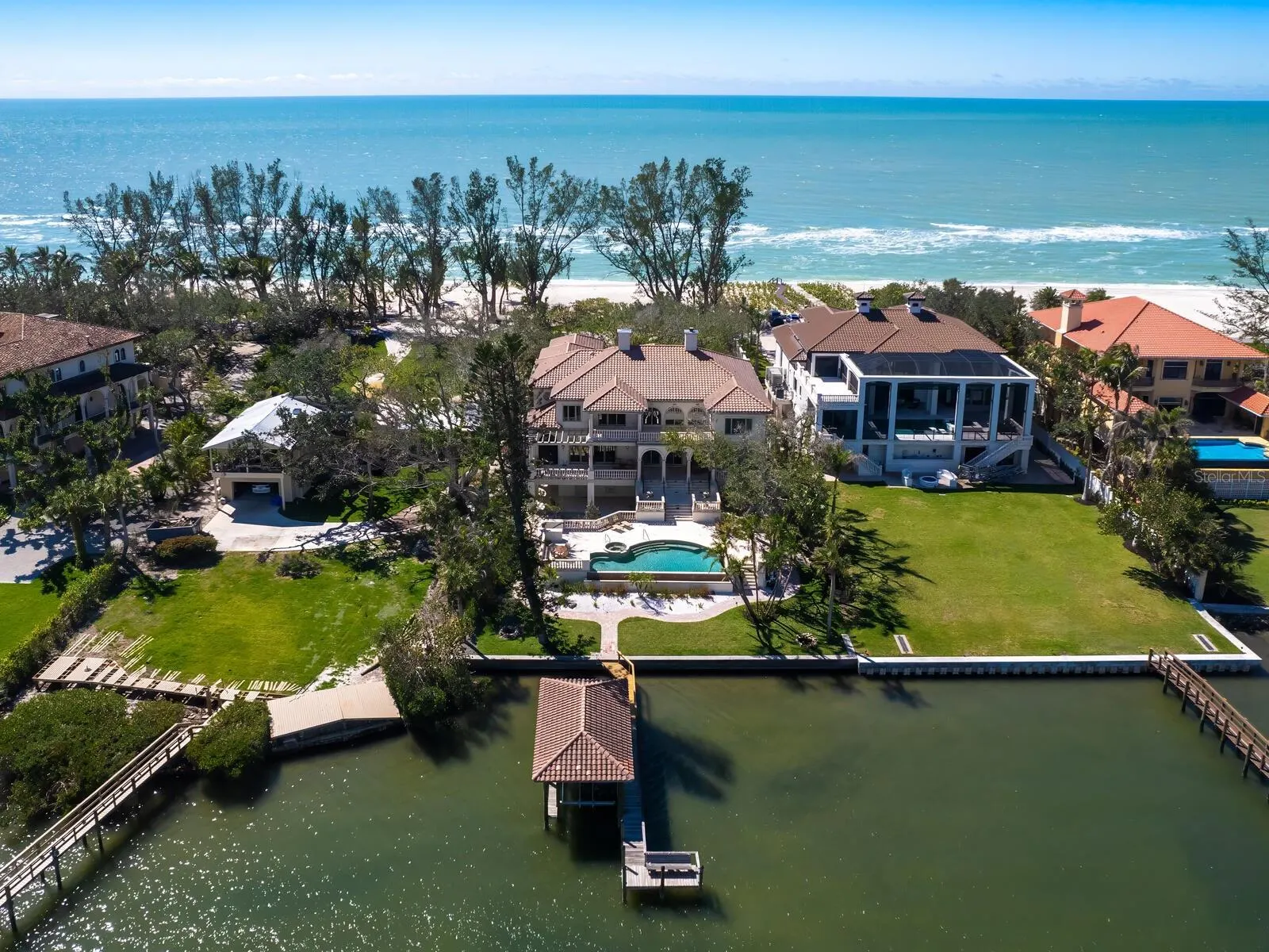1216 N CASEY KEY RD