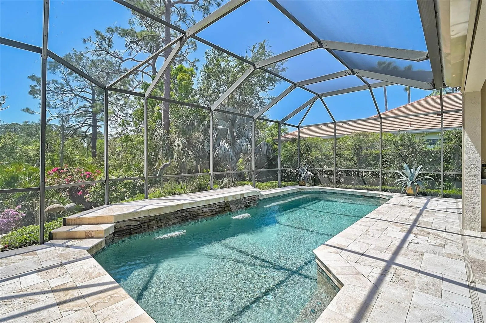 13 BAYHEAD LN