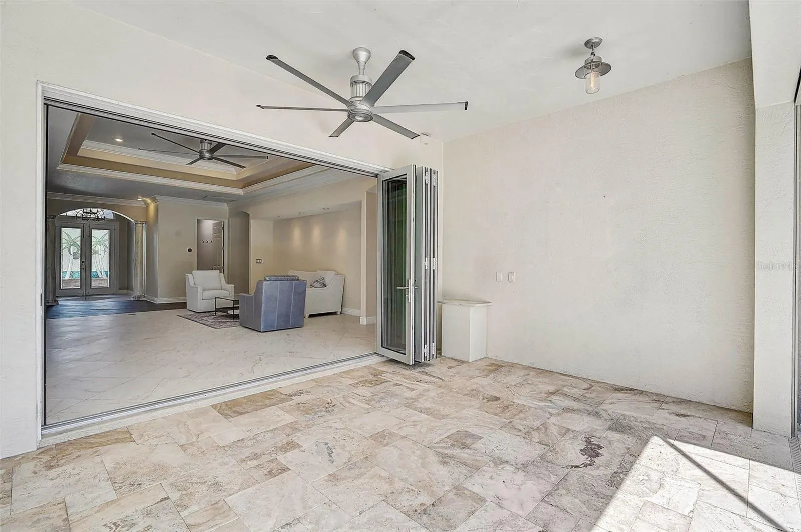 13 BAYHEAD LN