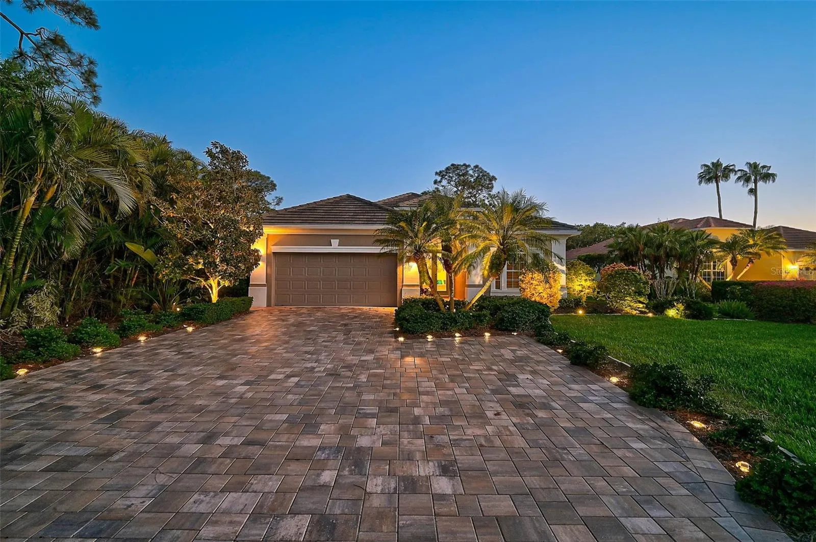 13 BAYHEAD LN