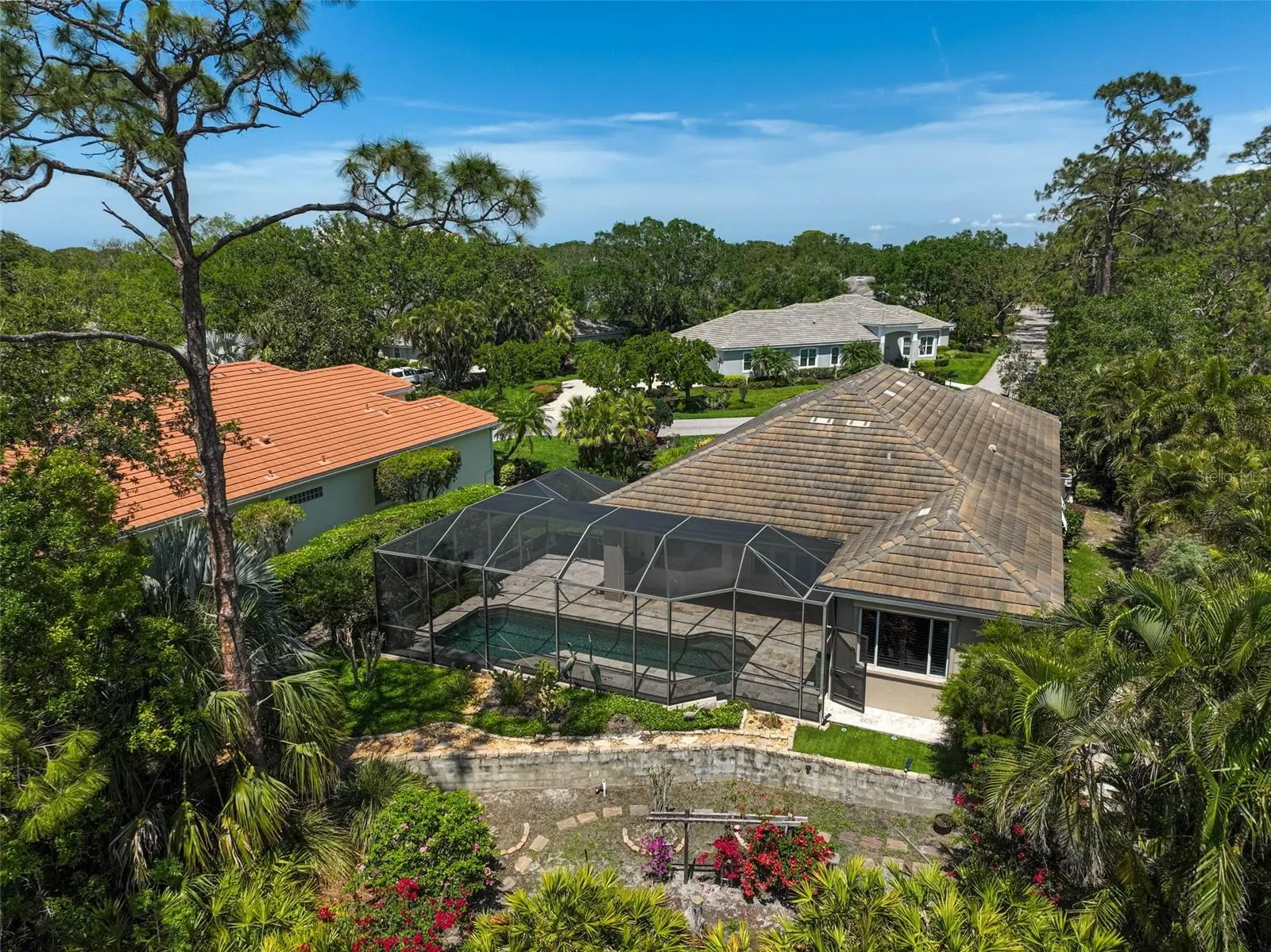 13 BAYHEAD LN