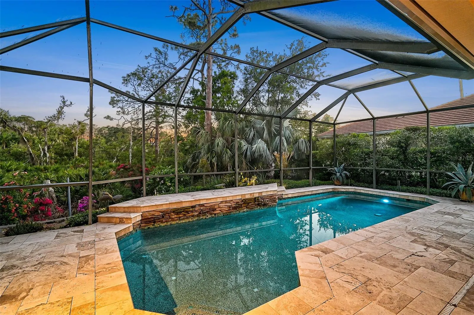 13 BAYHEAD LN