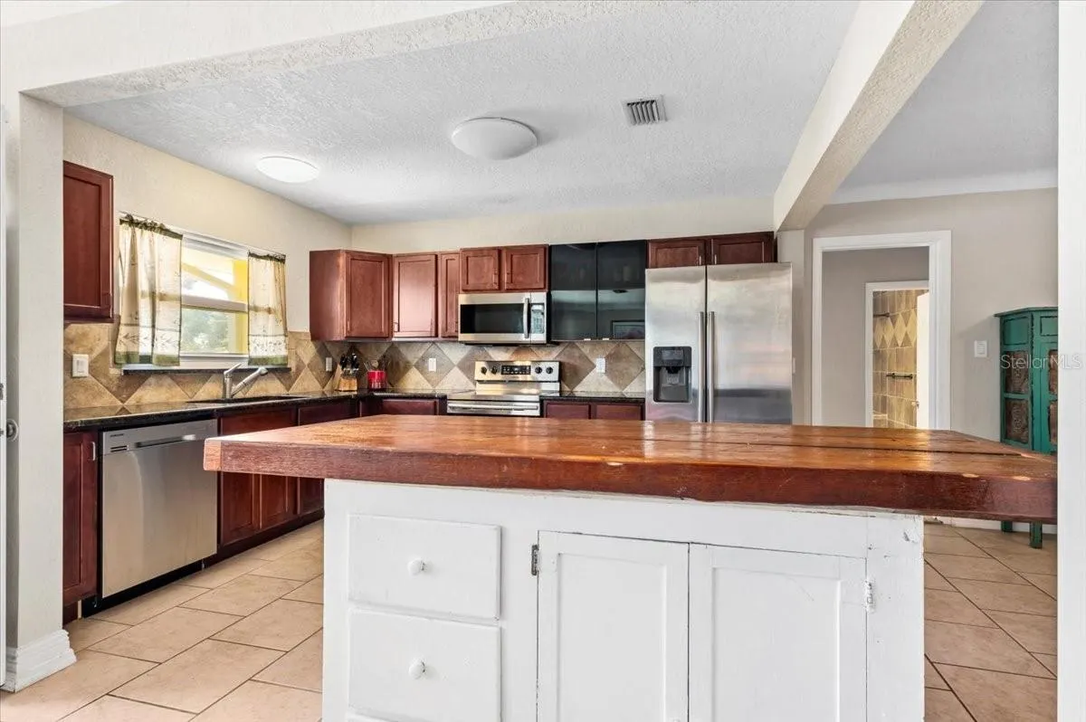337 SOMERSET AVE