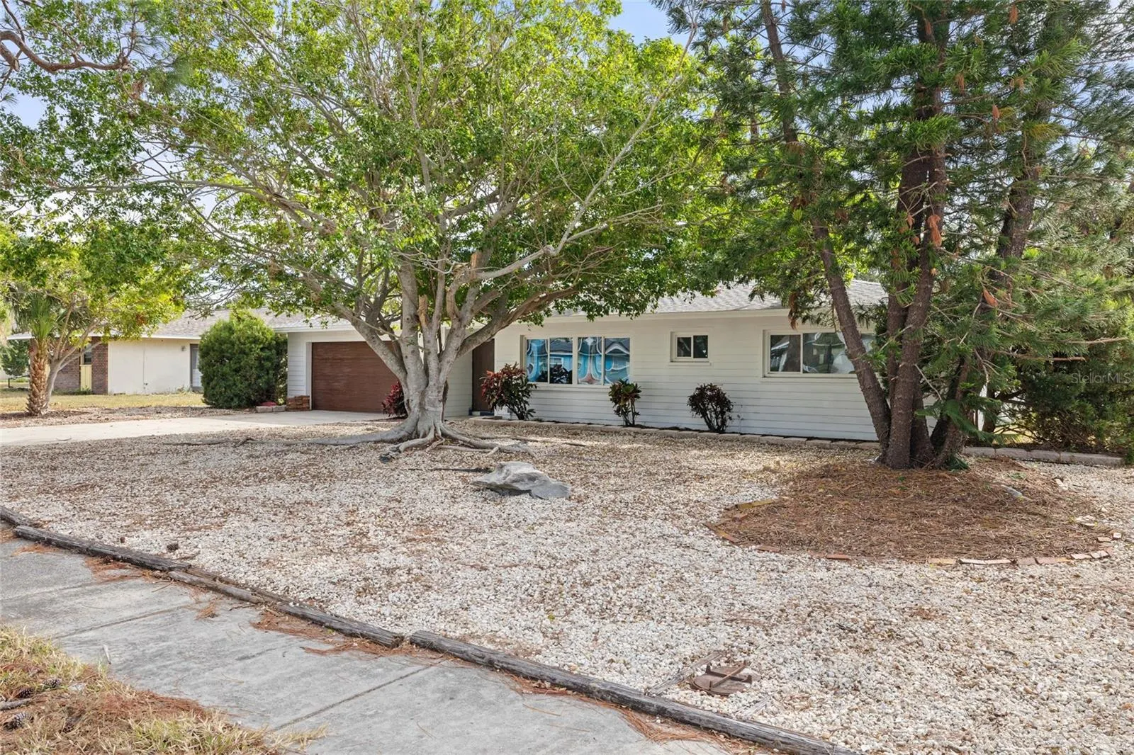 346 SUWANEE AVE