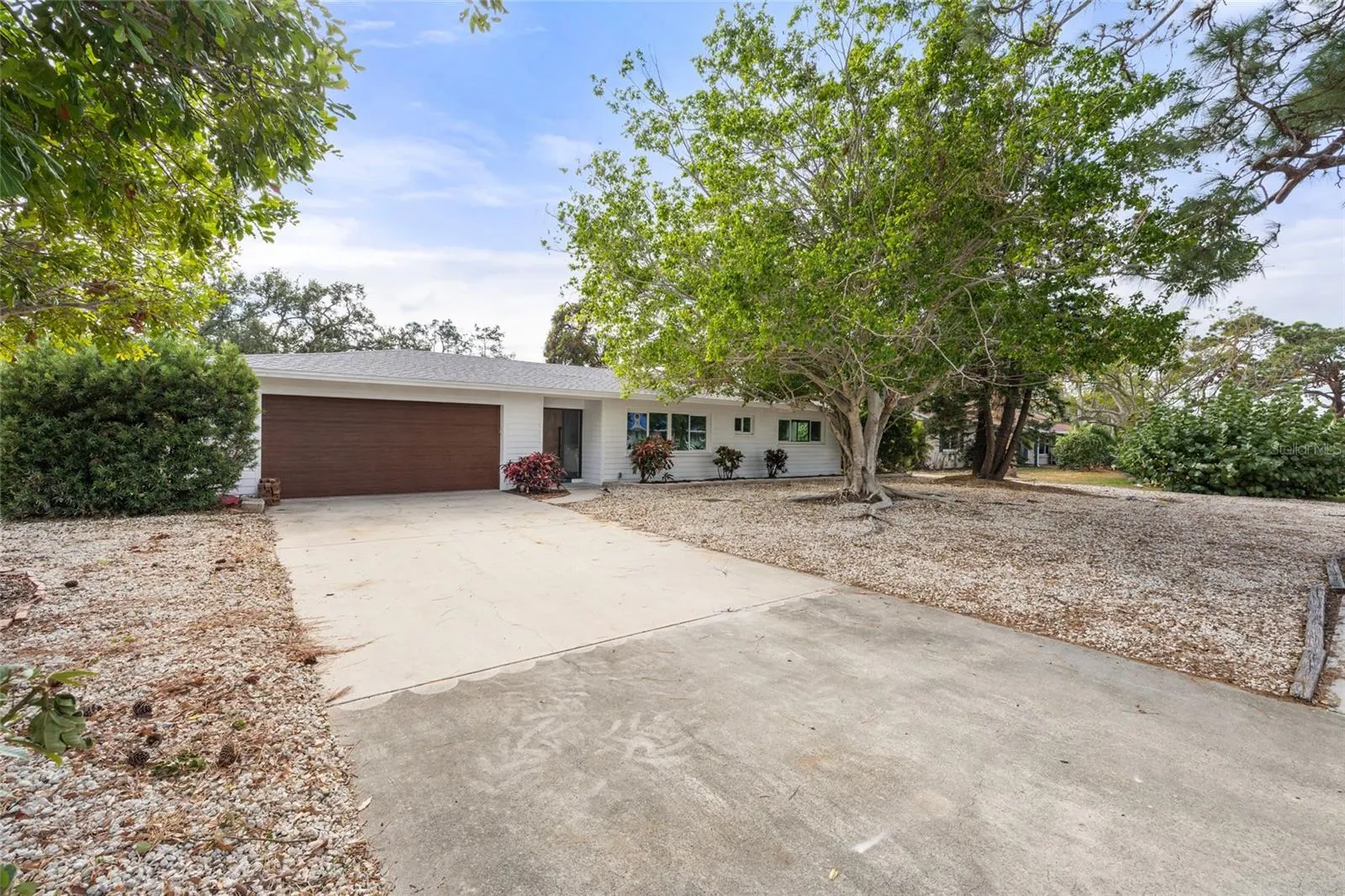 346 SUWANEE AVE
