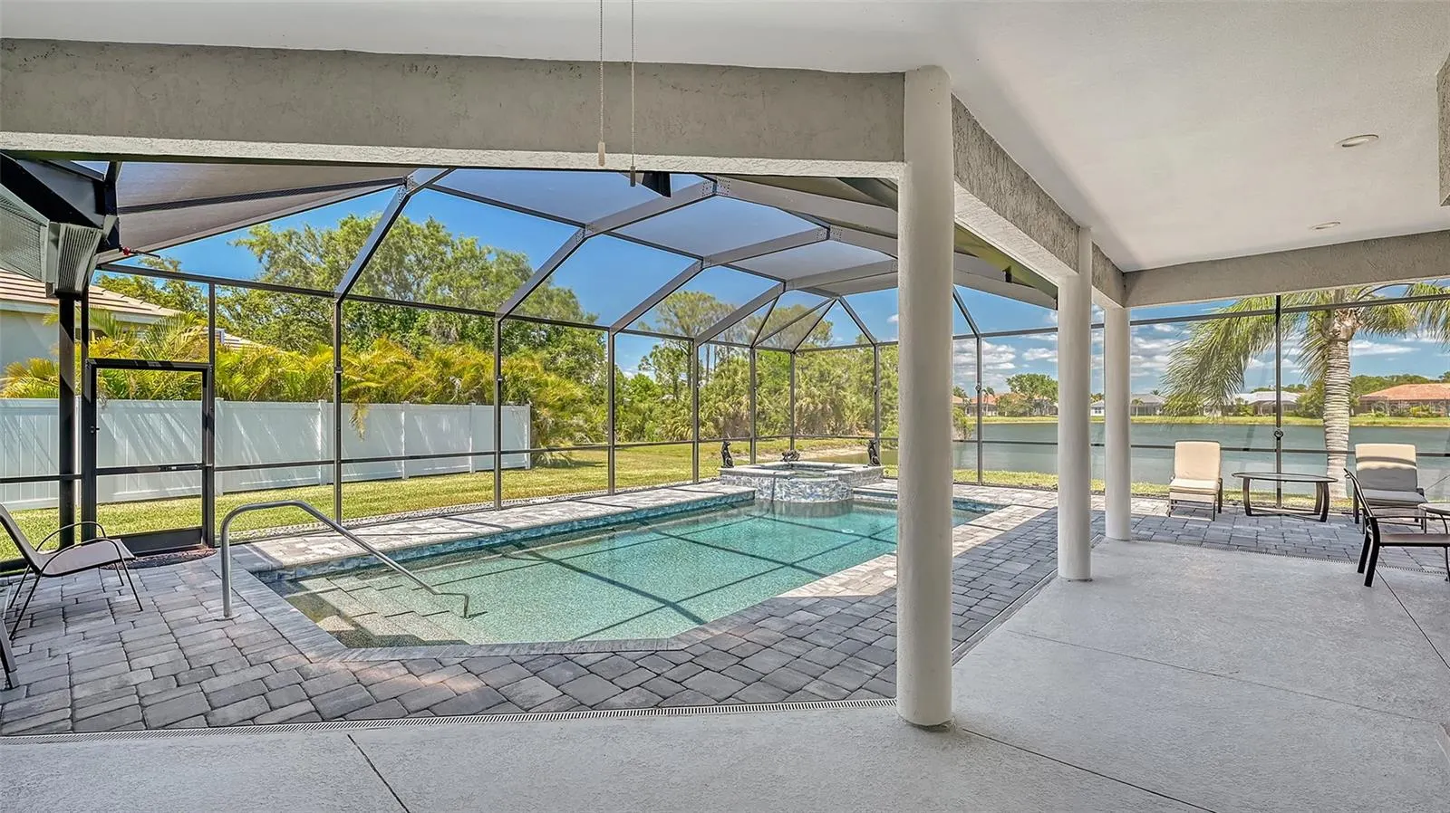1085 MALLARD MARSH DR