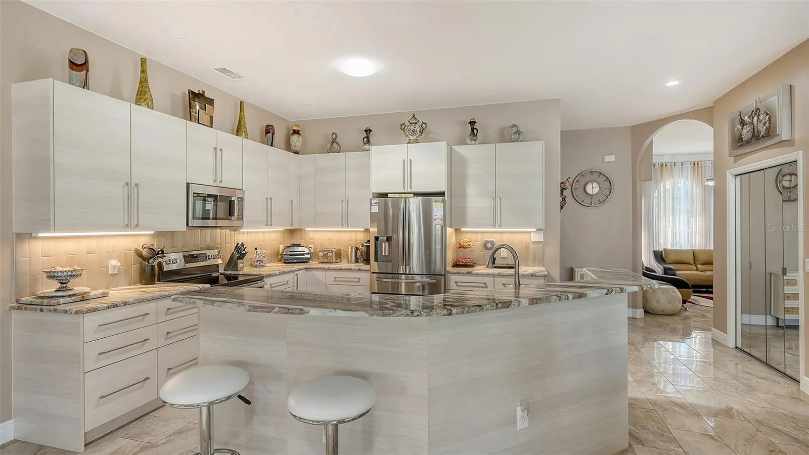 1085 MALLARD MARSH DR