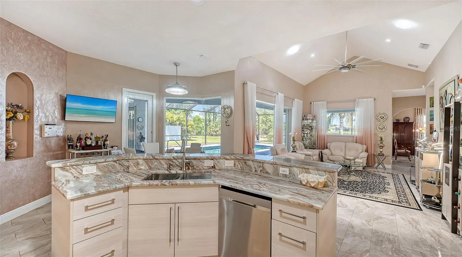 1085 MALLARD MARSH DR