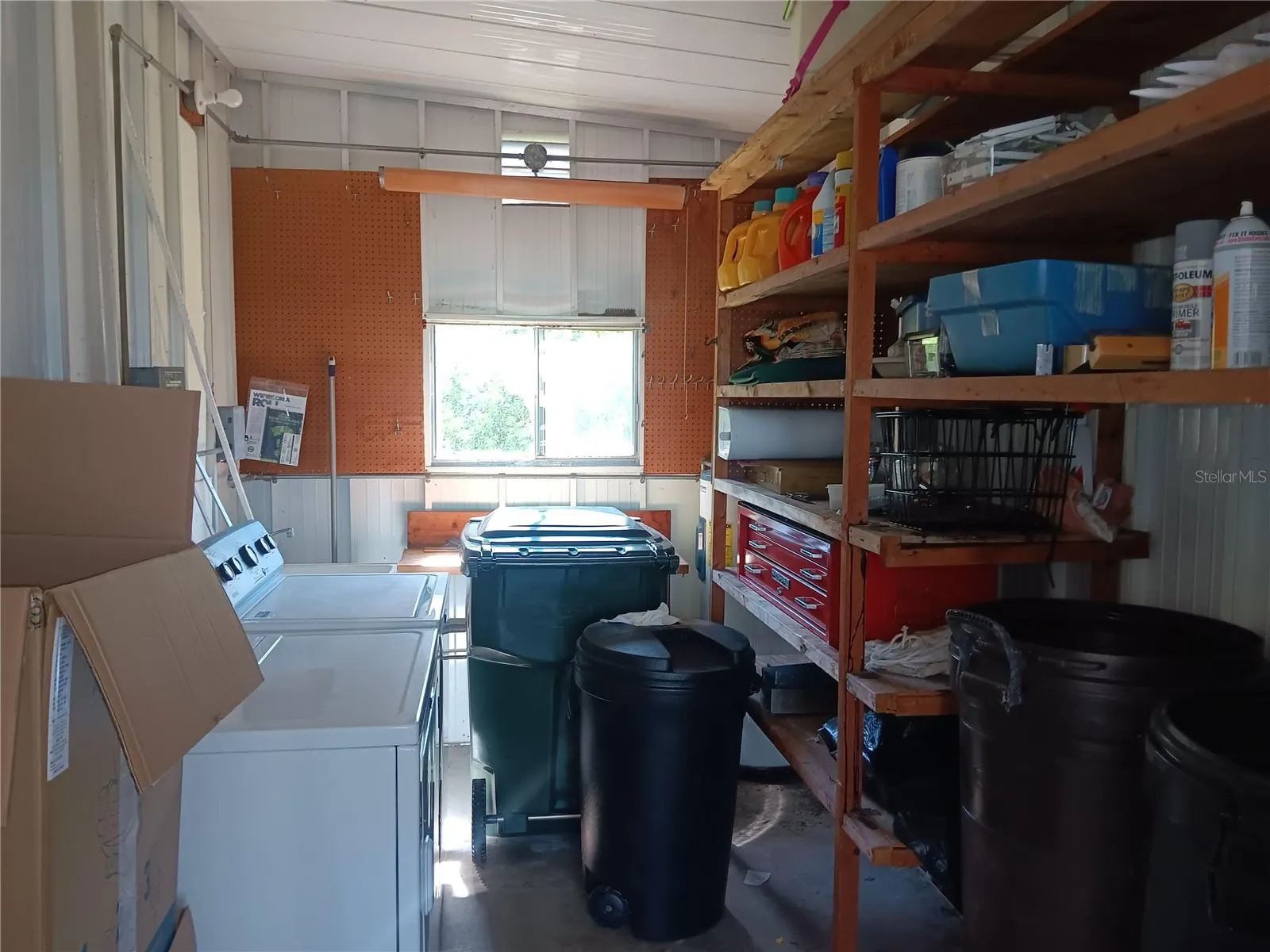 320 TROPIC DR