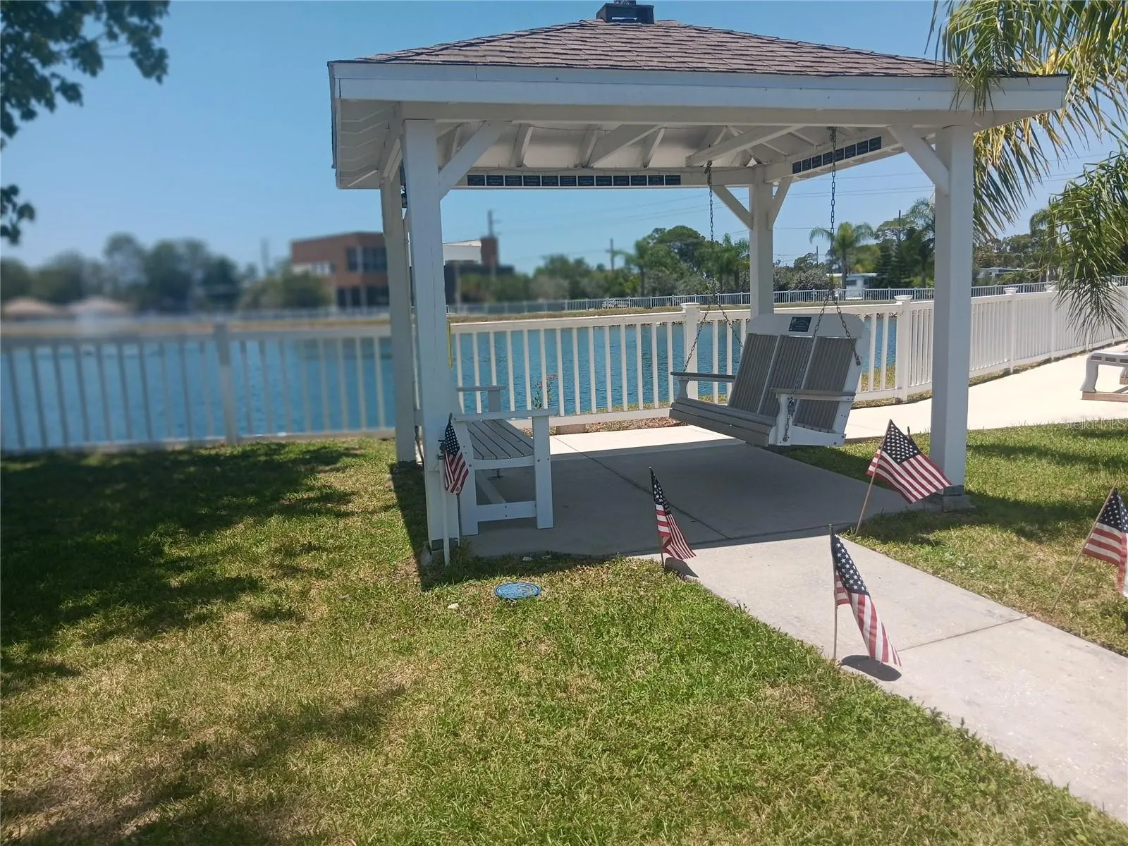 320 TROPIC DR