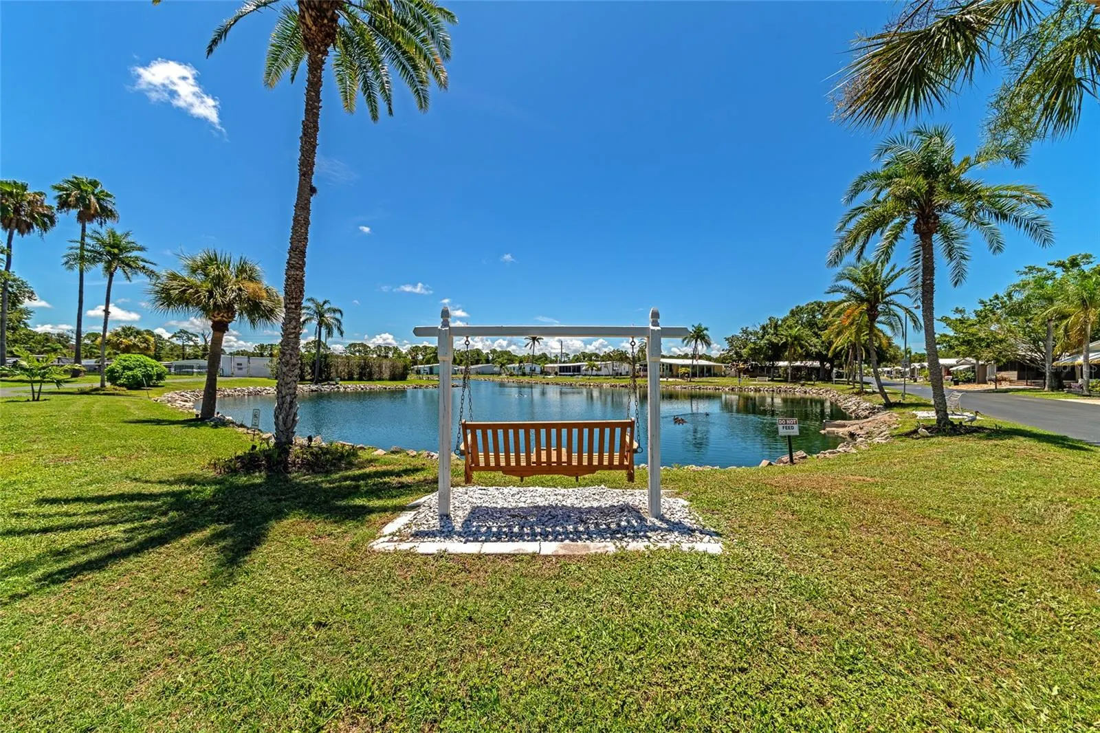 320 TROPIC DR