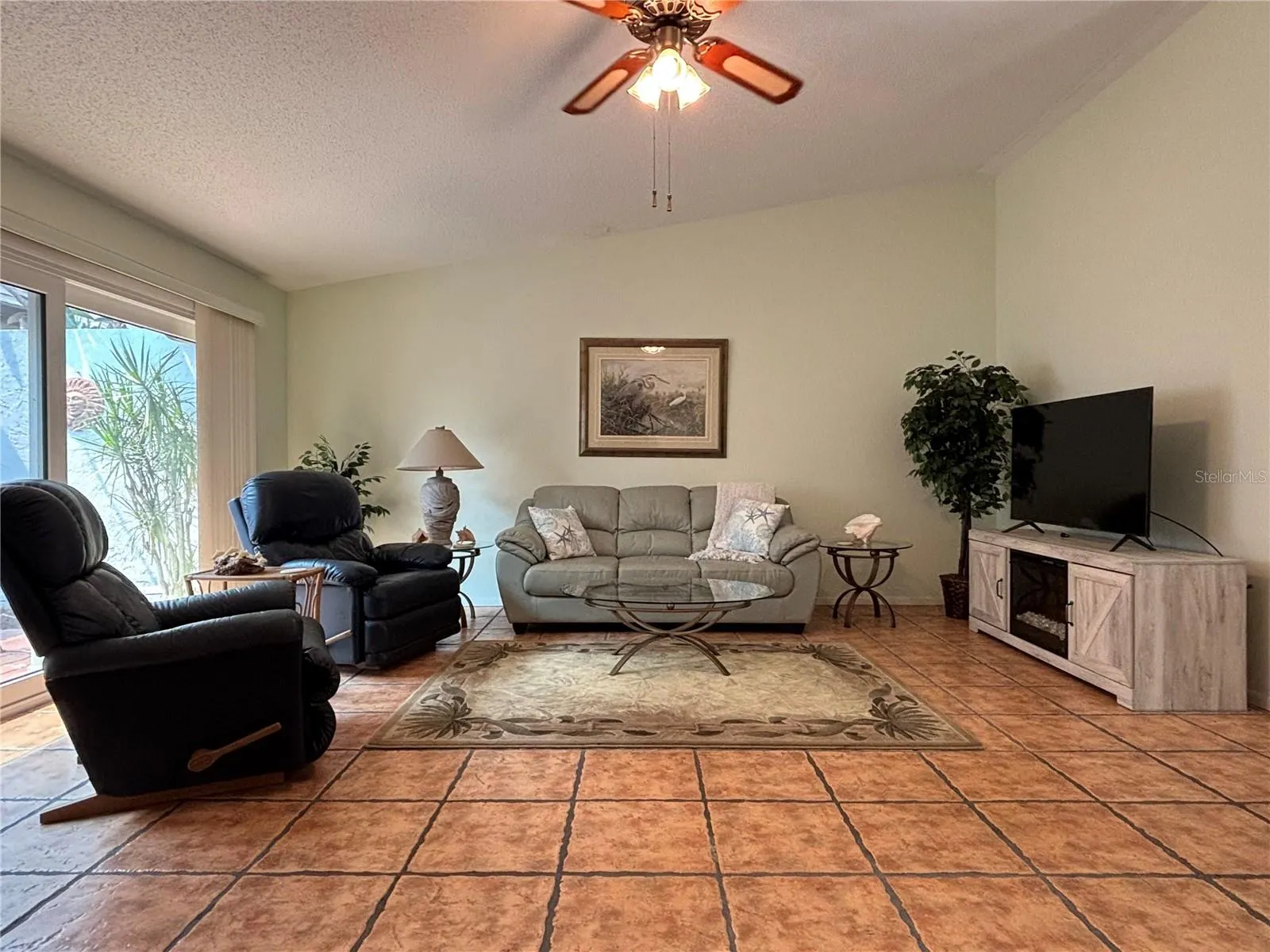 5657 WESTWIND LN