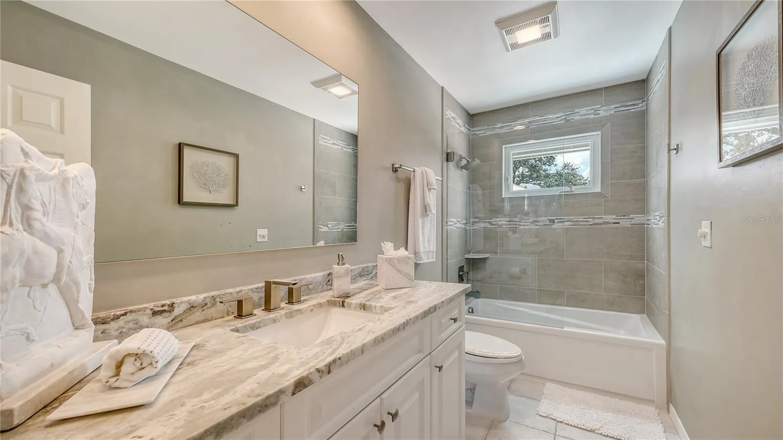 1042 N CASEY KEY RD