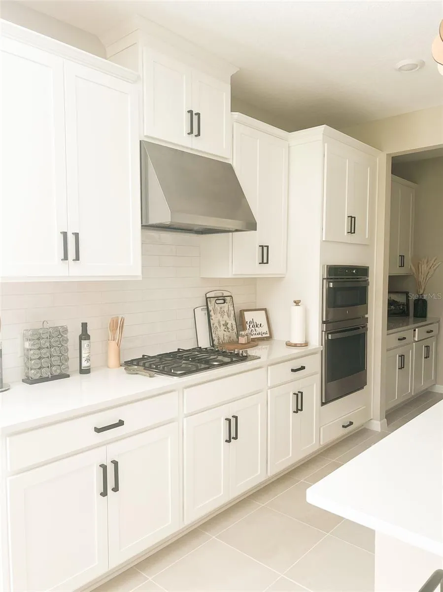 5684 BLUE REEF PLACE