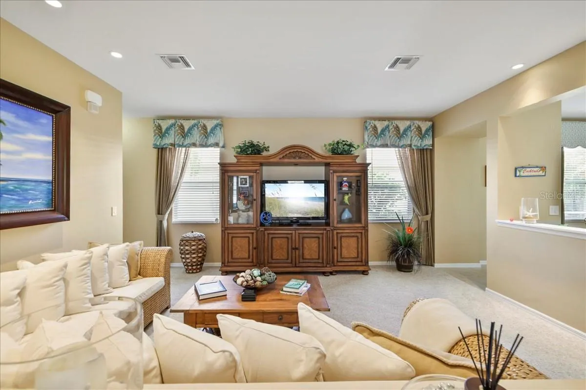 13180 SW PEMBROKE CIR N