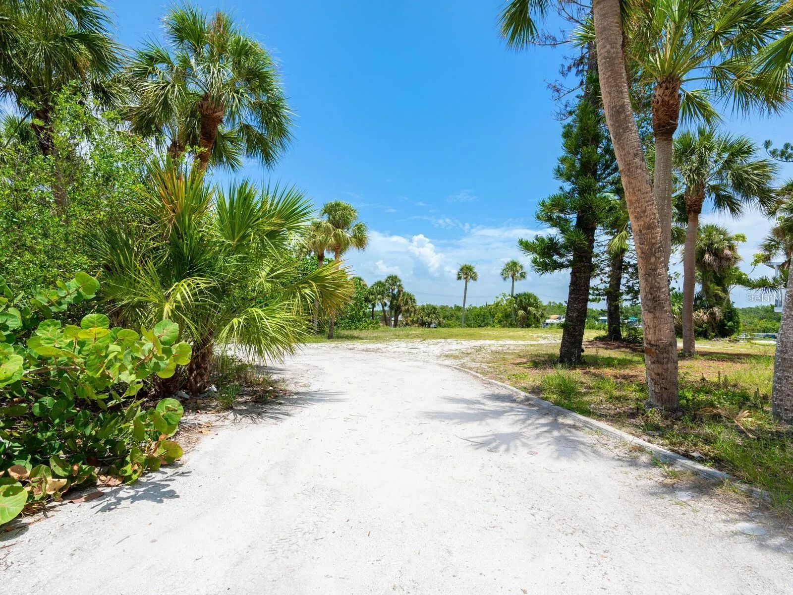 4020 CASEY KEY RD
