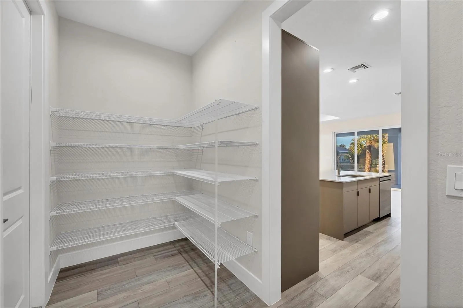 2258 MARGARET LN