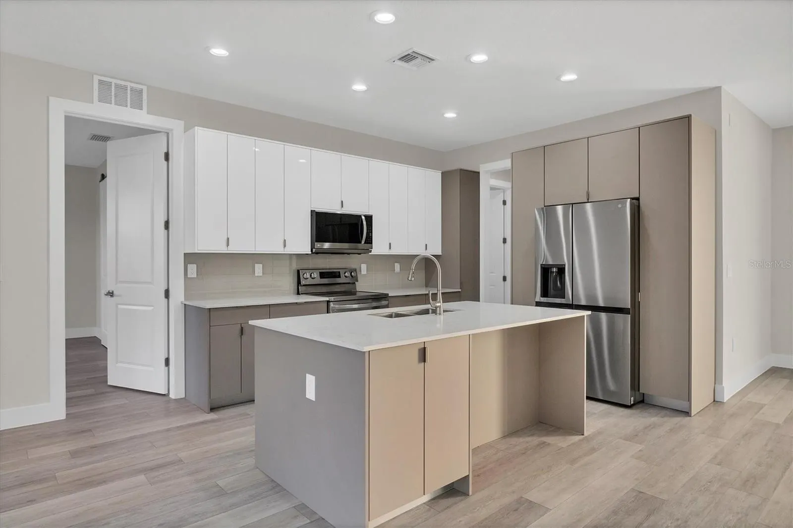 2258 MARGARET LN