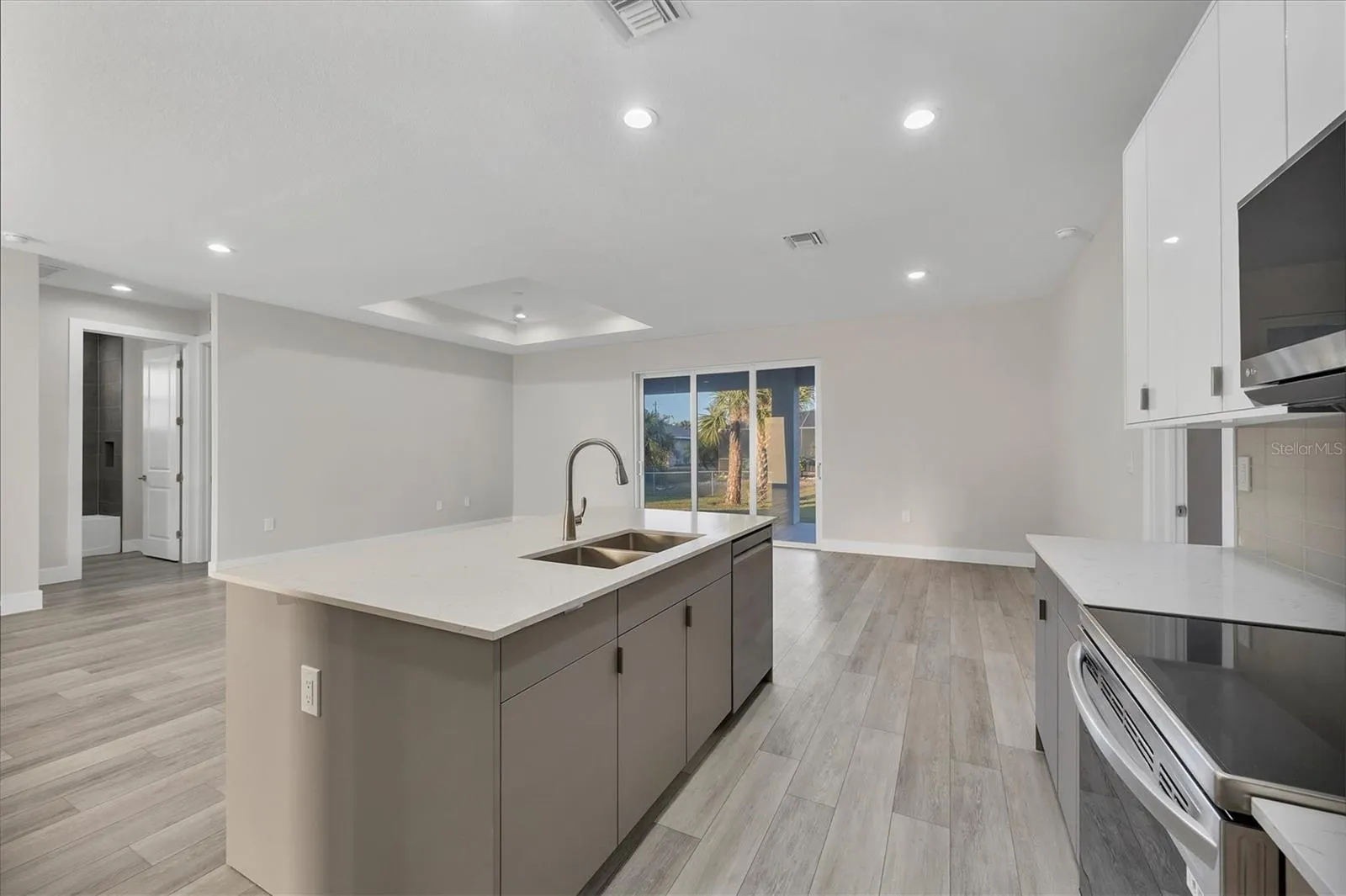 2258 MARGARET LN