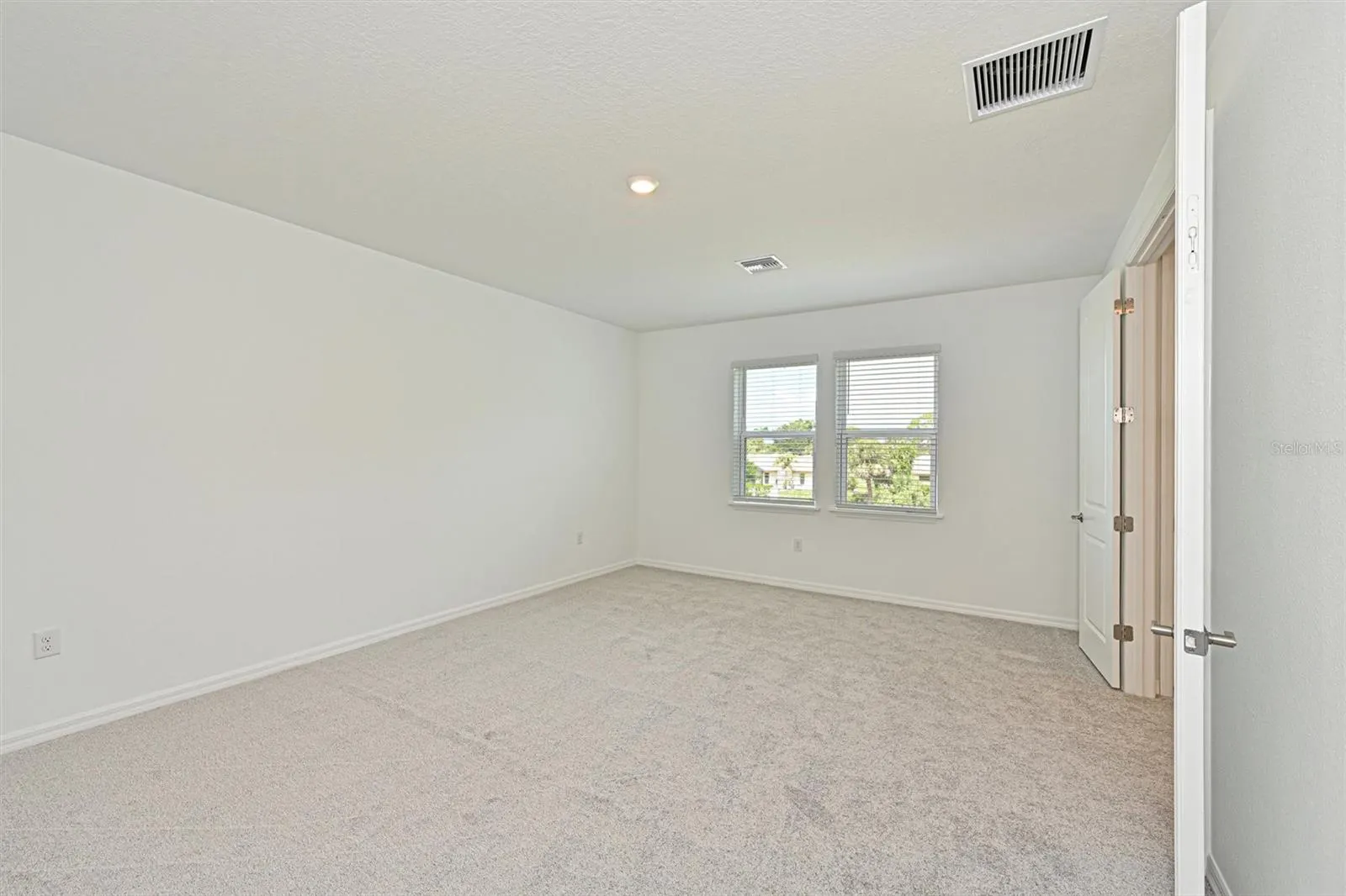 15033 SHADY PALMS LN