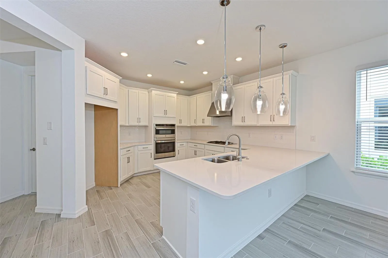 15033 SHADY PALMS LN