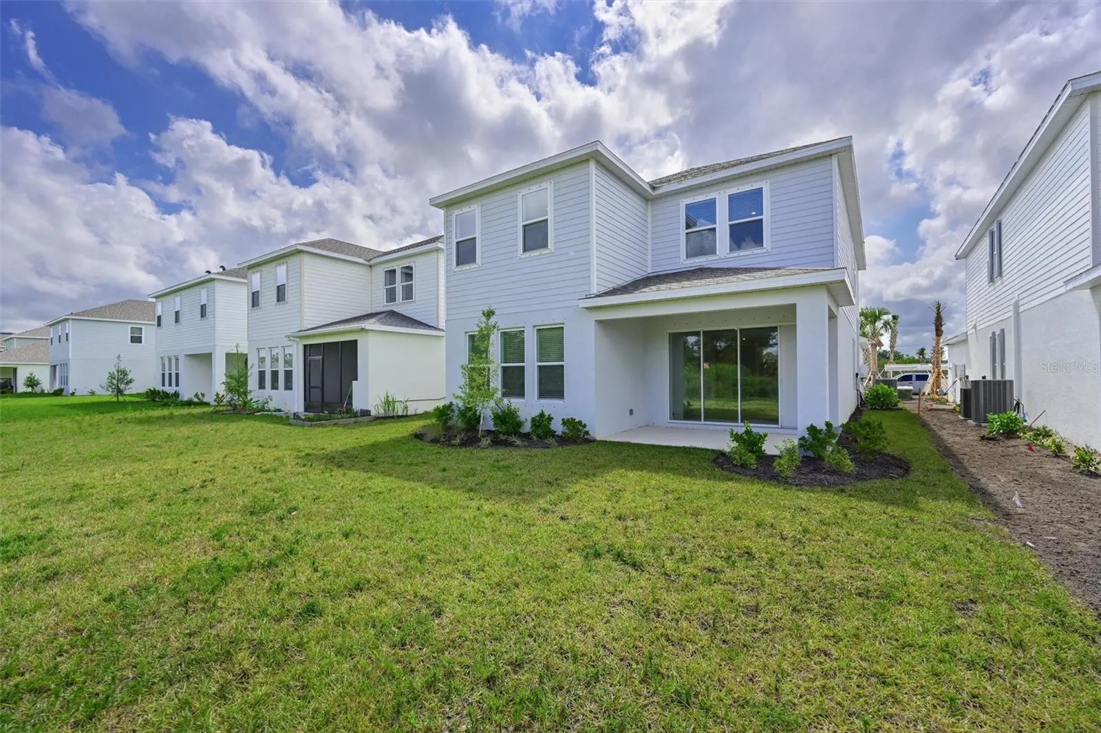15033 SHADY PALMS LN