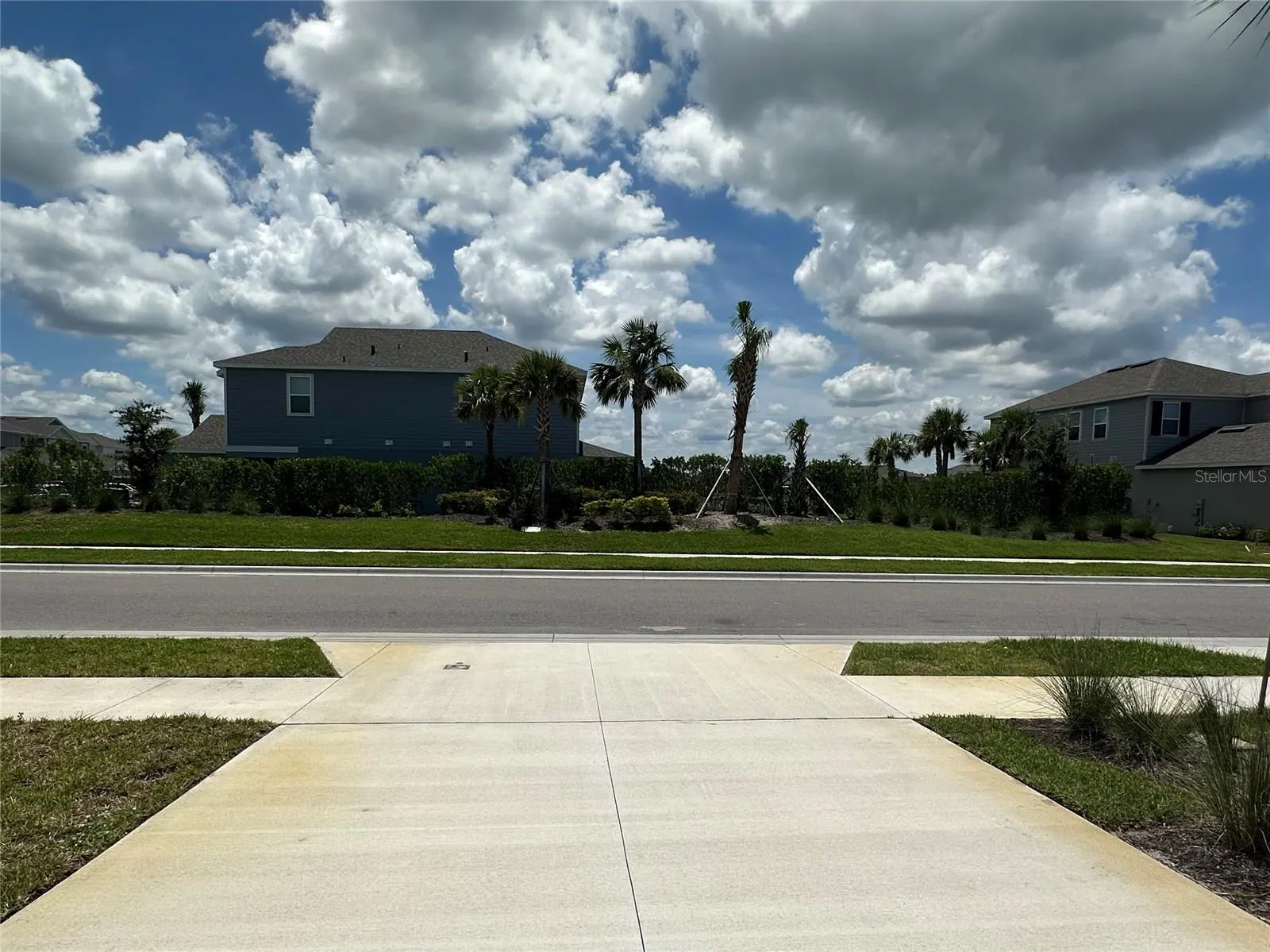 15033 SHADY PALMS LN