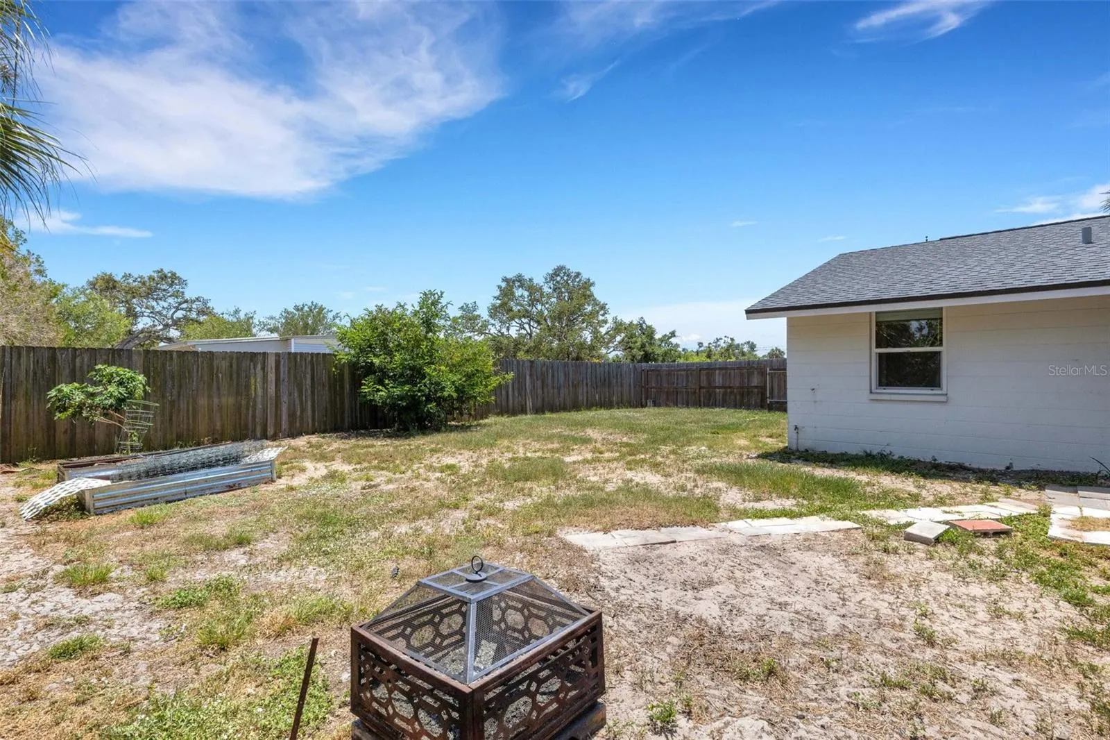 112 E MARLAND CT