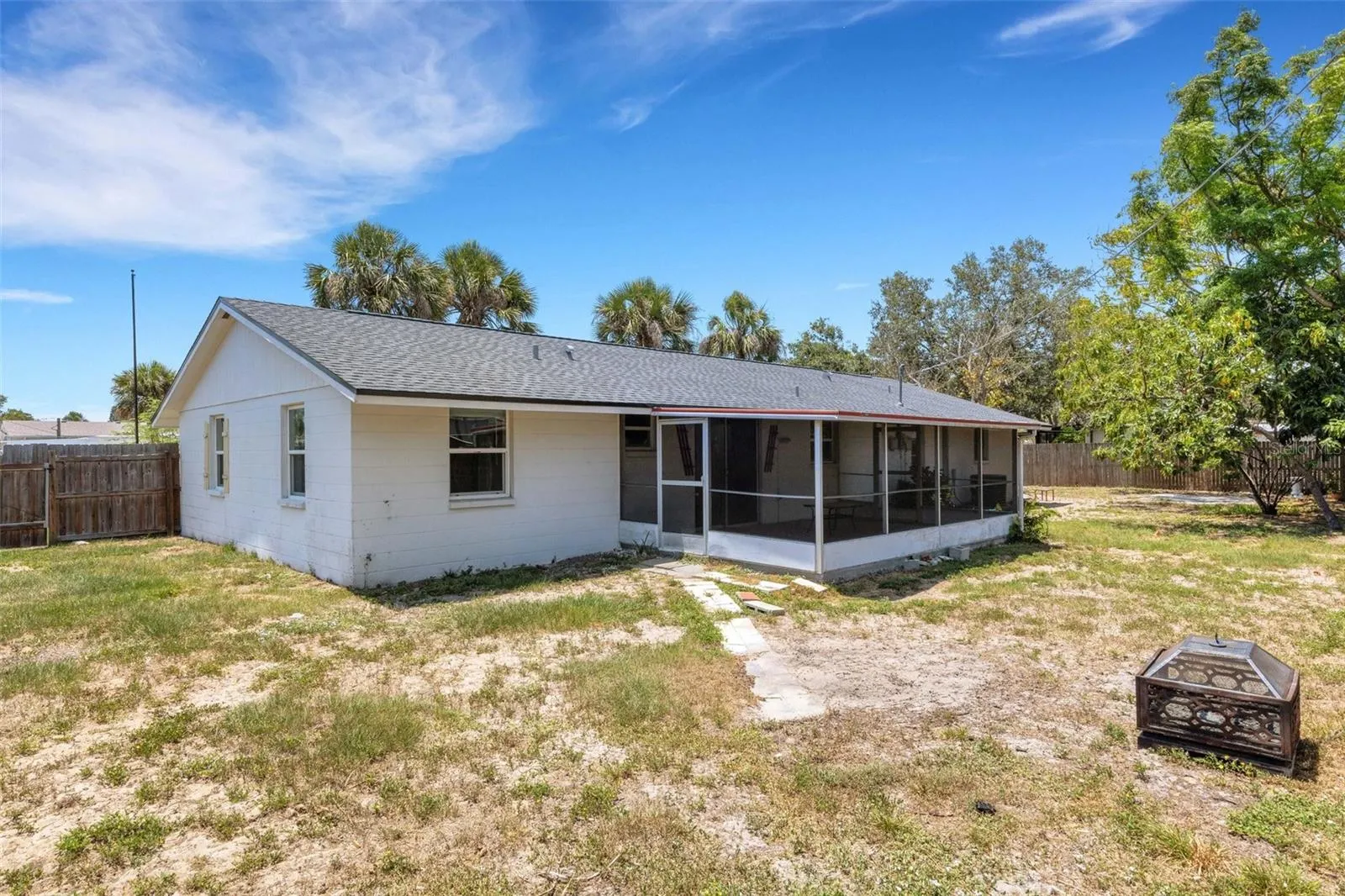 112 E MARLAND CT