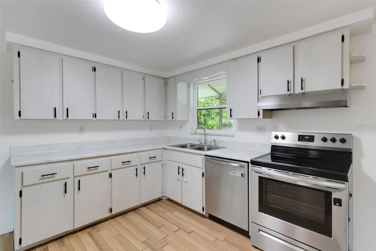 112 E MARLAND CT