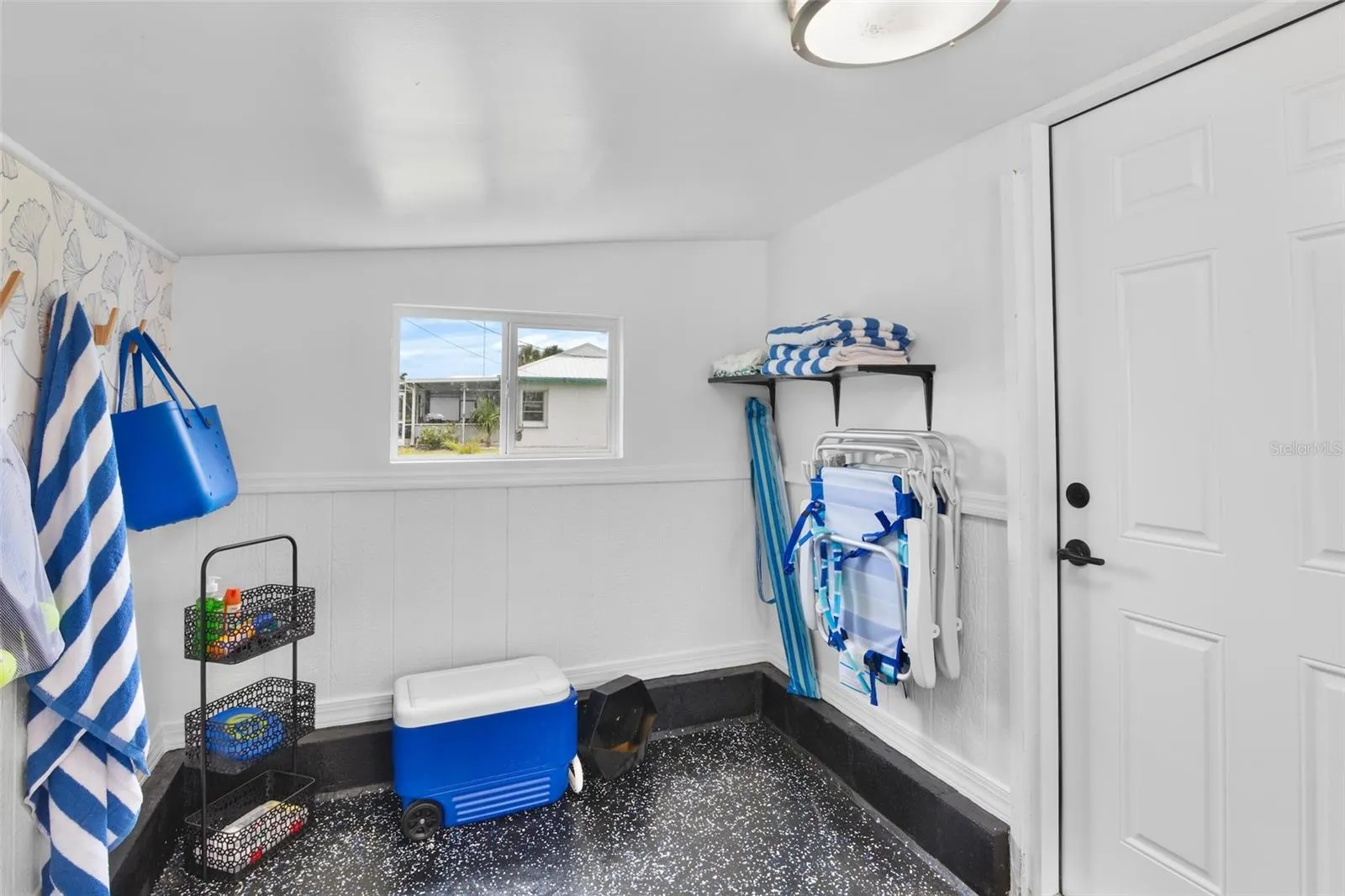 404 BAYSHORE RD