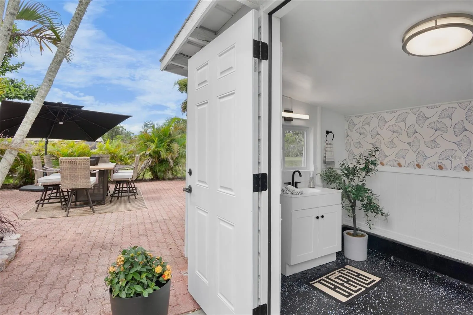 404 BAYSHORE RD